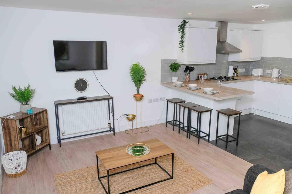 Garden Of Eden 1 Bedroom Flat In Fishponds Bristol Eksteriør bilde